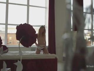 Voluttuoso russo amatoriale babes canzonatura in hd softcore erotica film