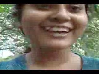 Stiilne northindian tüdruk expose tema perse ja pleasant boo