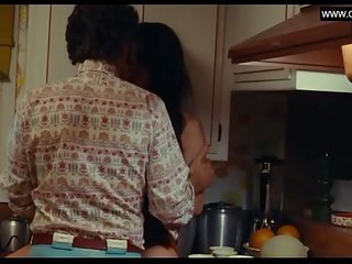 Amanda seyfried- veľký prsia, dospelé film scény fajčenie - lovelace (2013)