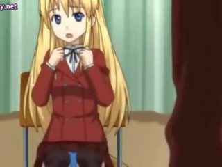 Blond anime adolescent nyter stor hammer