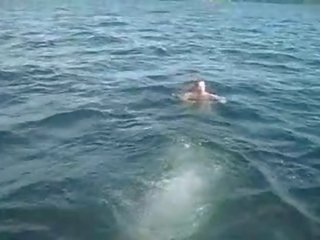 Mamalhuda jovem gaja fodido em o barco