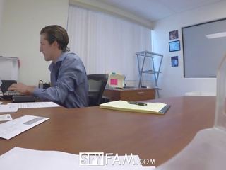 Spyfam step son kantor silit fuck with step mom cory chase at work