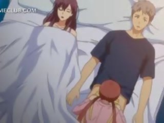 Adoleshent 3d anime zonjë luftuar mbi një i madh organ seksual i mashkullit